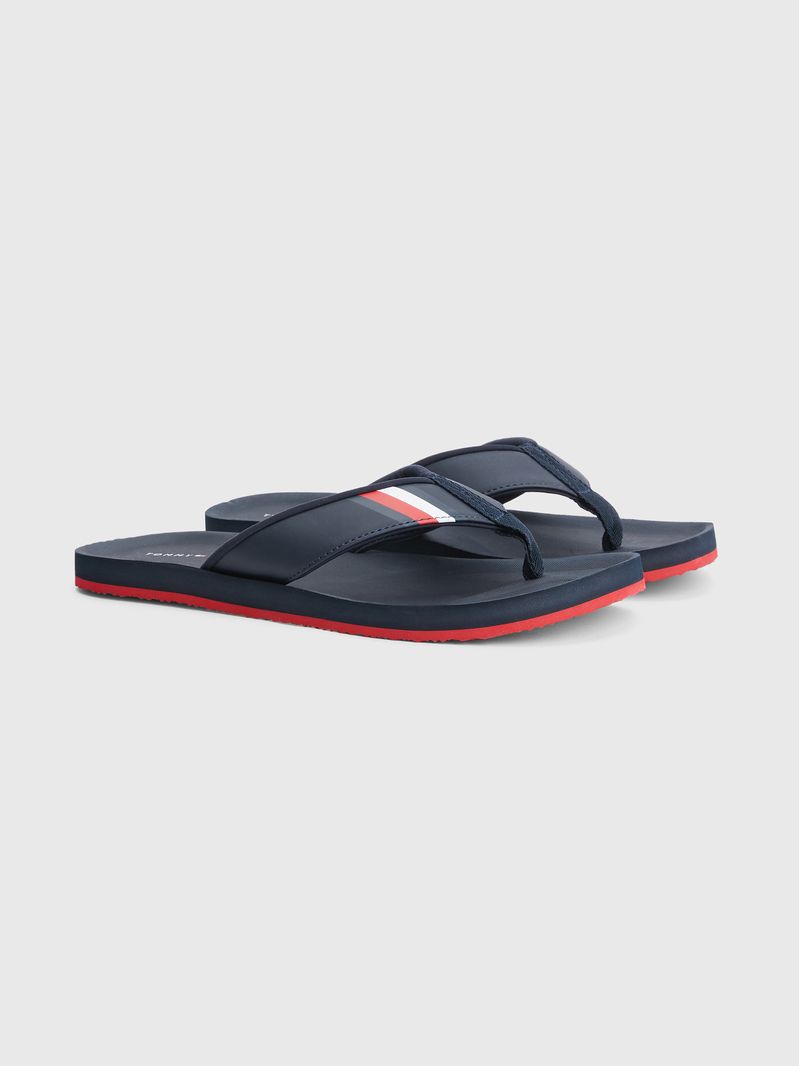 Chanclas-con-tiras-acolchadas