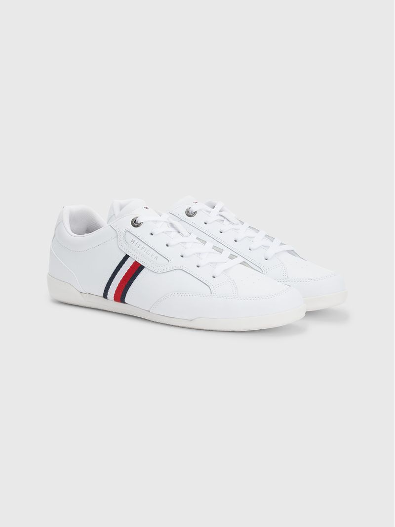 Zapatillas-deportivas-Classics-distintivas