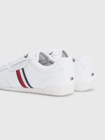 Zapatillas-deportivas-Classics-distintivas