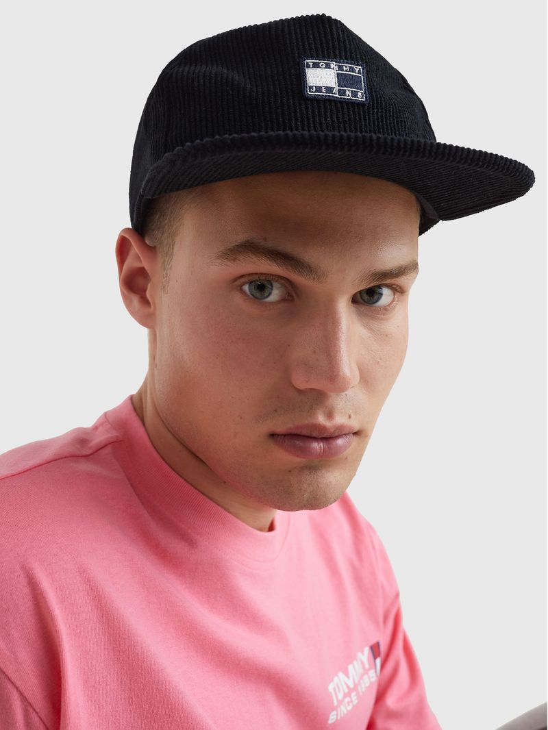Gorra-de-beisbol-con-logo