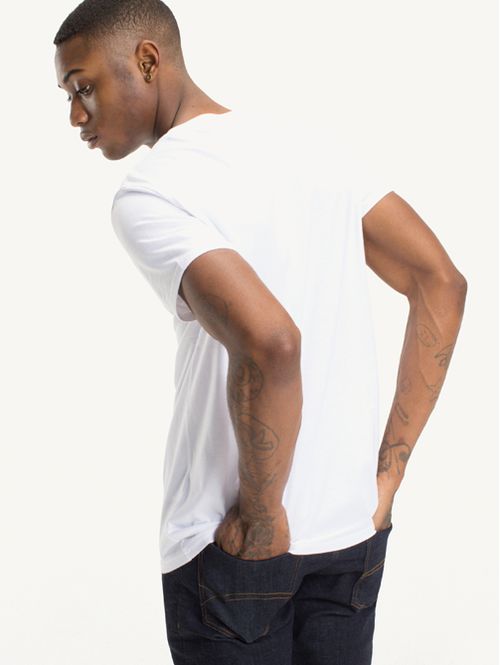 Camiseta Clasica  con cuello redondo