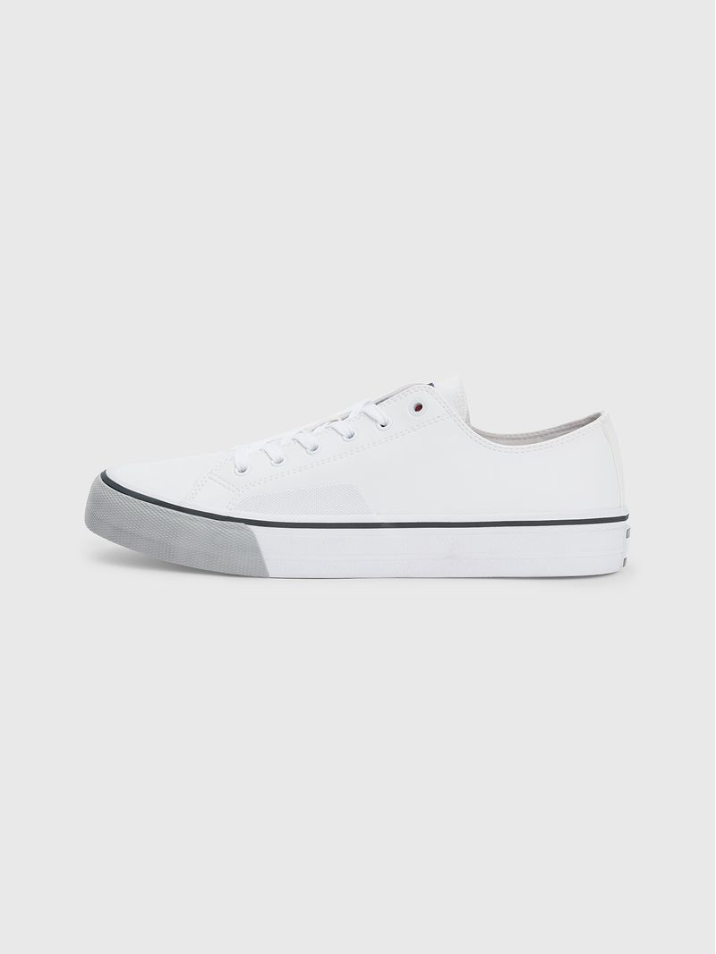 ZAPATILLAS-DE-CORTE-BAJO-CON-CORDONES