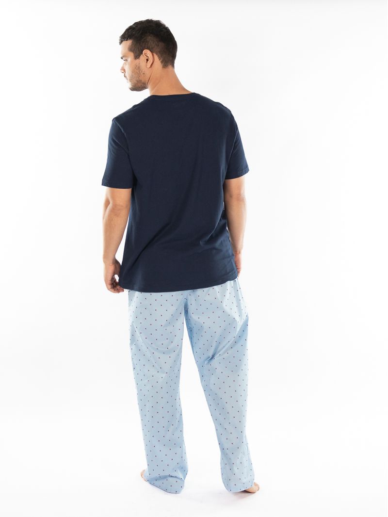 CONJUNTO-DE-PIJAMA-PARA-HOMBRE