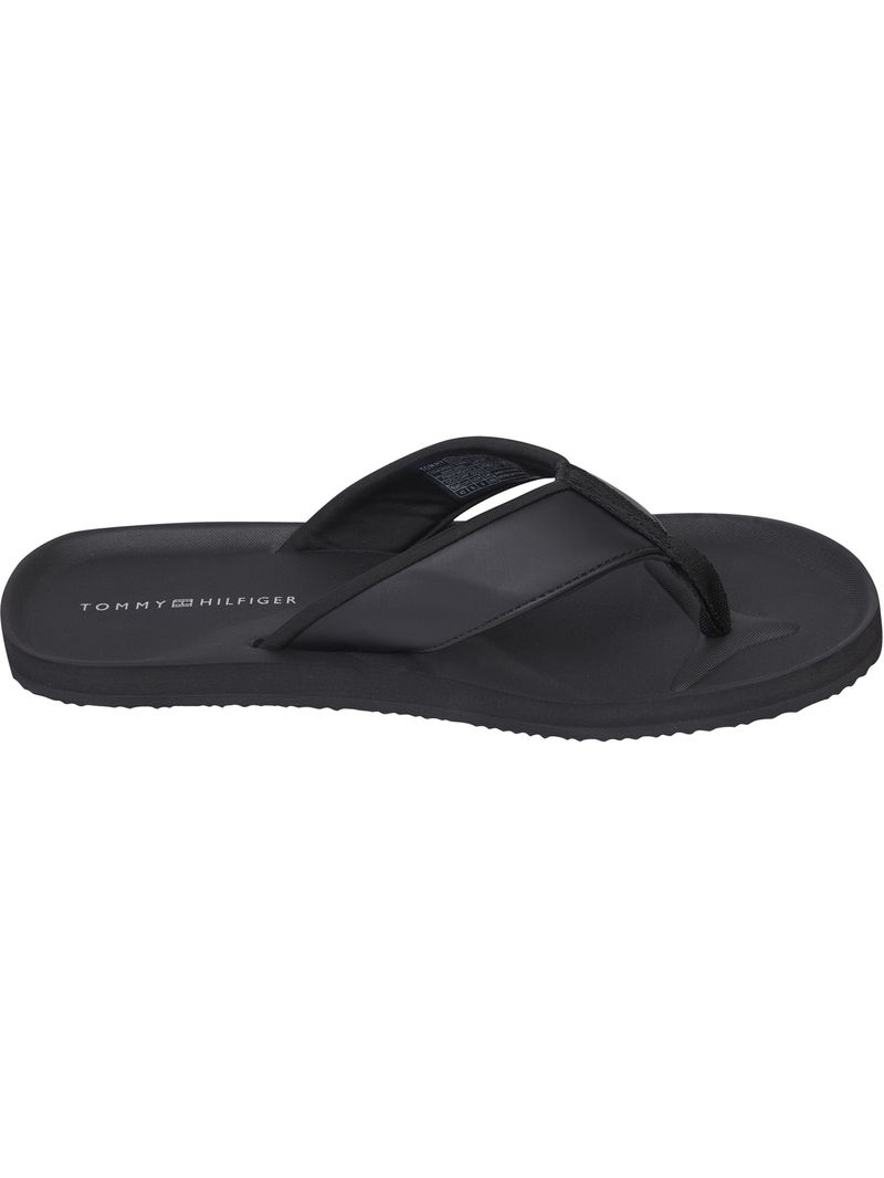 CHANCLAS-ACOLCHADAS-CON-CINTA-DISTINTIVA