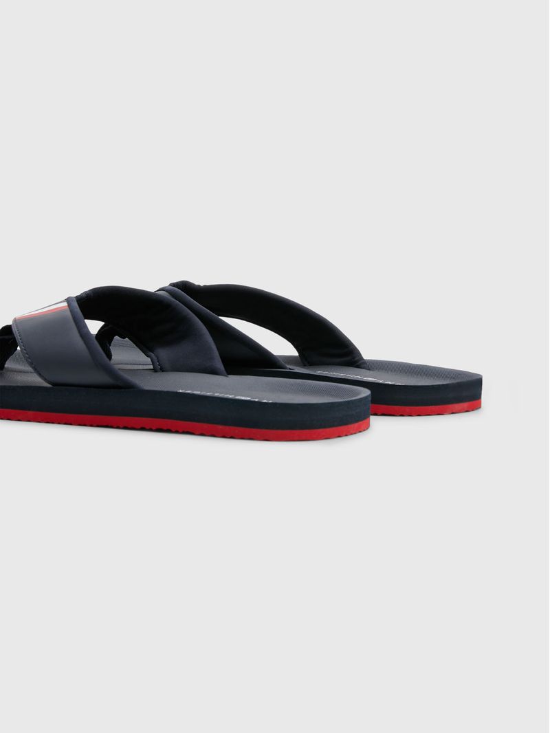 CHANCLAS-ACOLCHADAS-CON-CINTA-DISTINTIVA