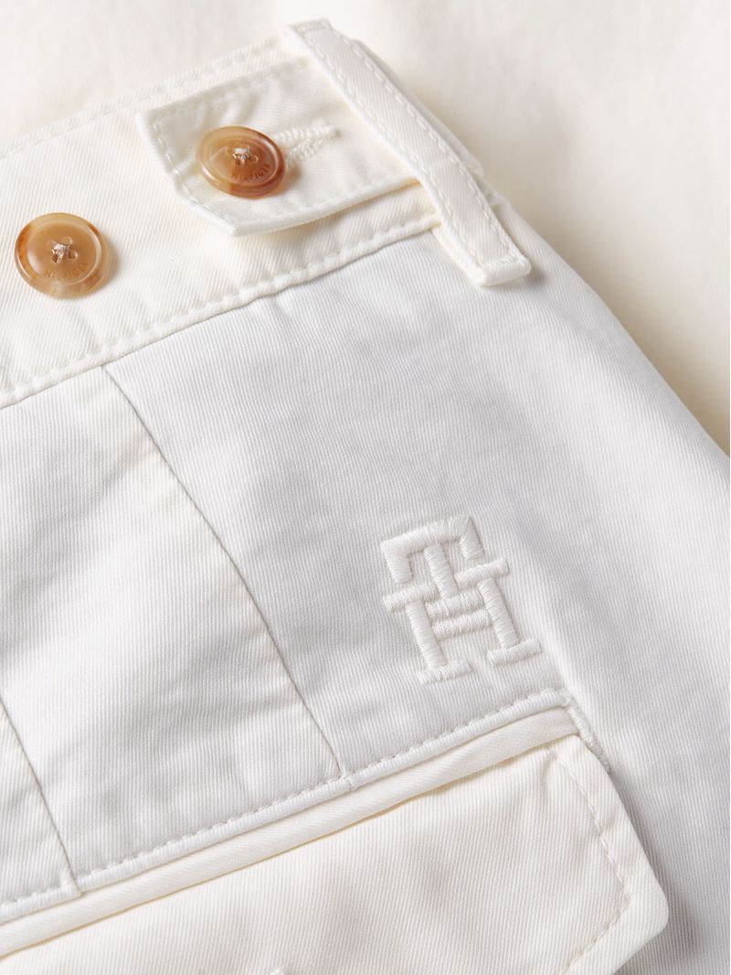 PANTALON-CHINO-CONICO-DE-CORTE-BOYFRIEND