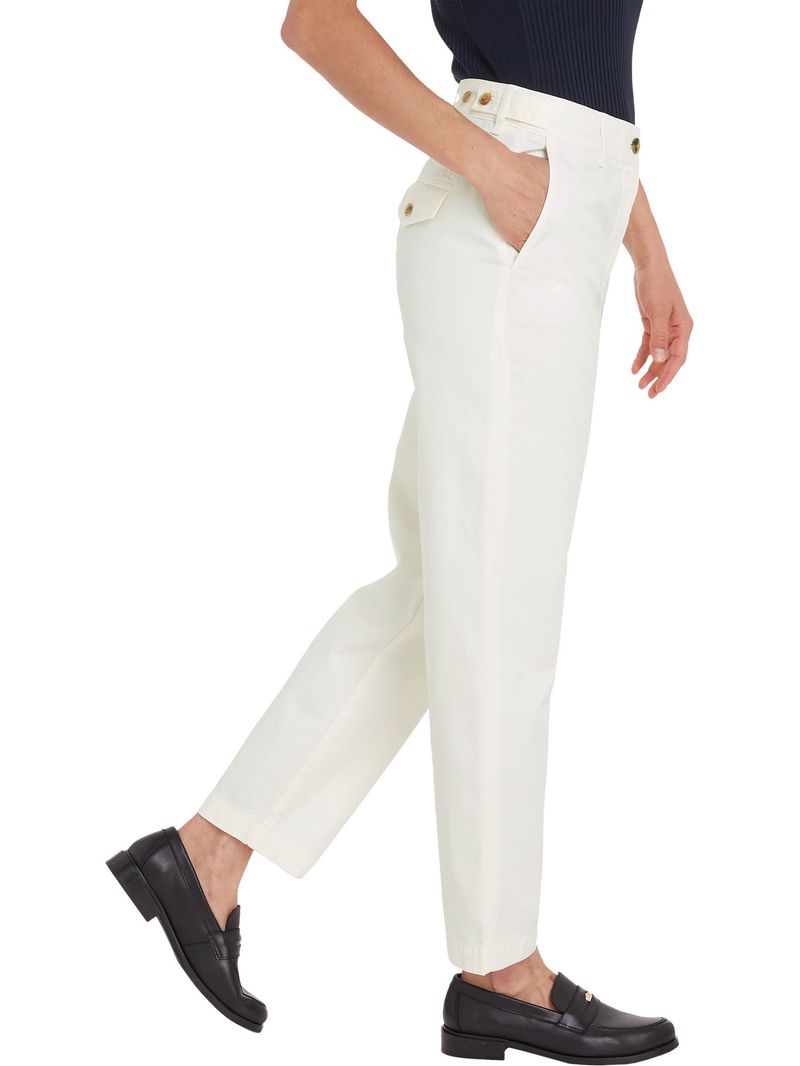 PANTALON-CHINO-CONICO-DE-CORTE-BOYFRIEND