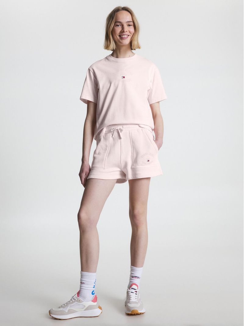 PANTALON-CORTO-RELAXED-CON-LOGO