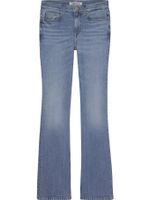 PANTALON-JEANS-CON-BAJOS-ACAMPANADOS