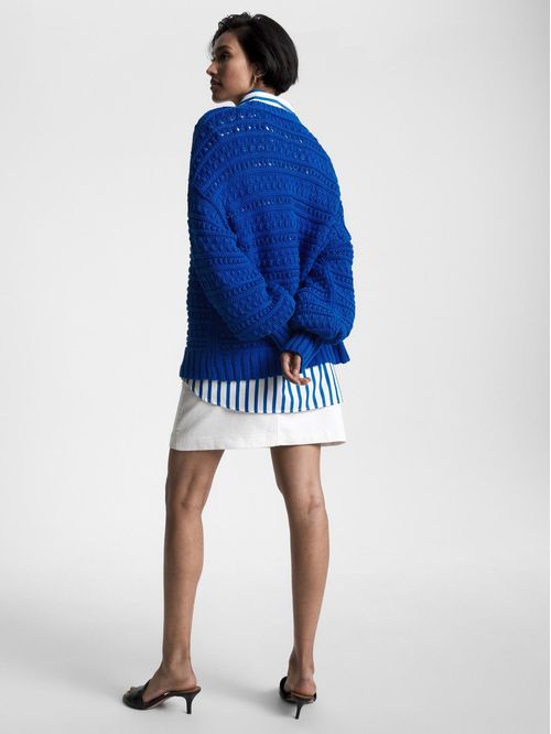 SUÉTER DE CROCHET CON CUELLO REDONDO