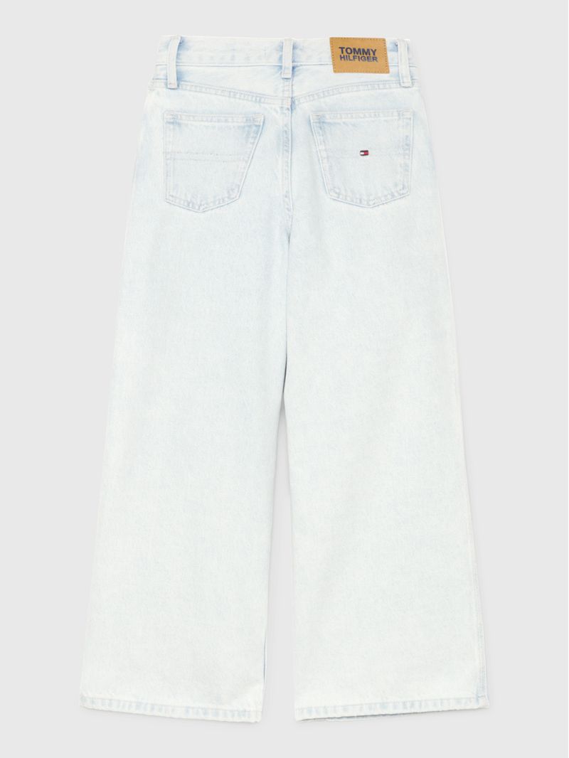 Jeans-anchos-con-efecto-desteñido