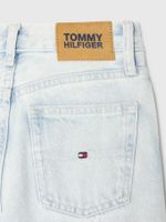 Jeans-anchos-con-efecto-desteñido
