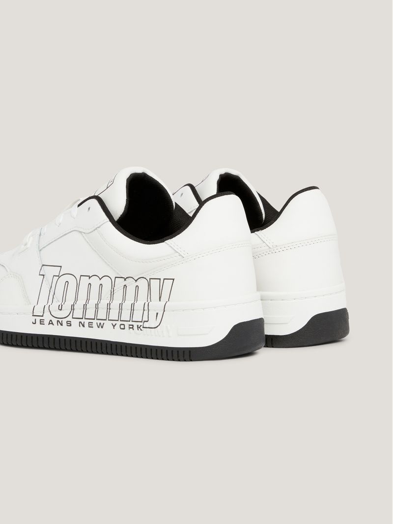 Zapato-tenis-de-cuero-con-logo-a-contraste