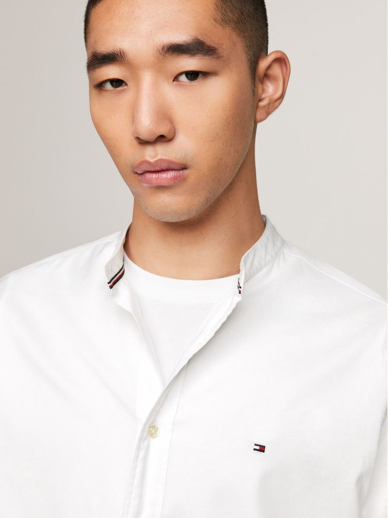 Camisa-con-cuello-ribeteado-y-corte-regular