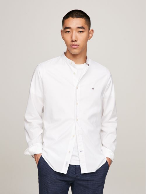 Camisa con cuello ribeteado y corte regular