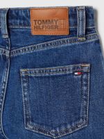Jeans-con-pierna-ancha