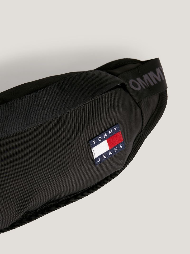 Cangurera Essential pequena con logo