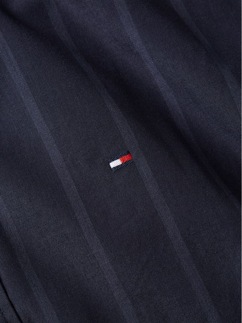 Camisa-con-diseño-de-rayas