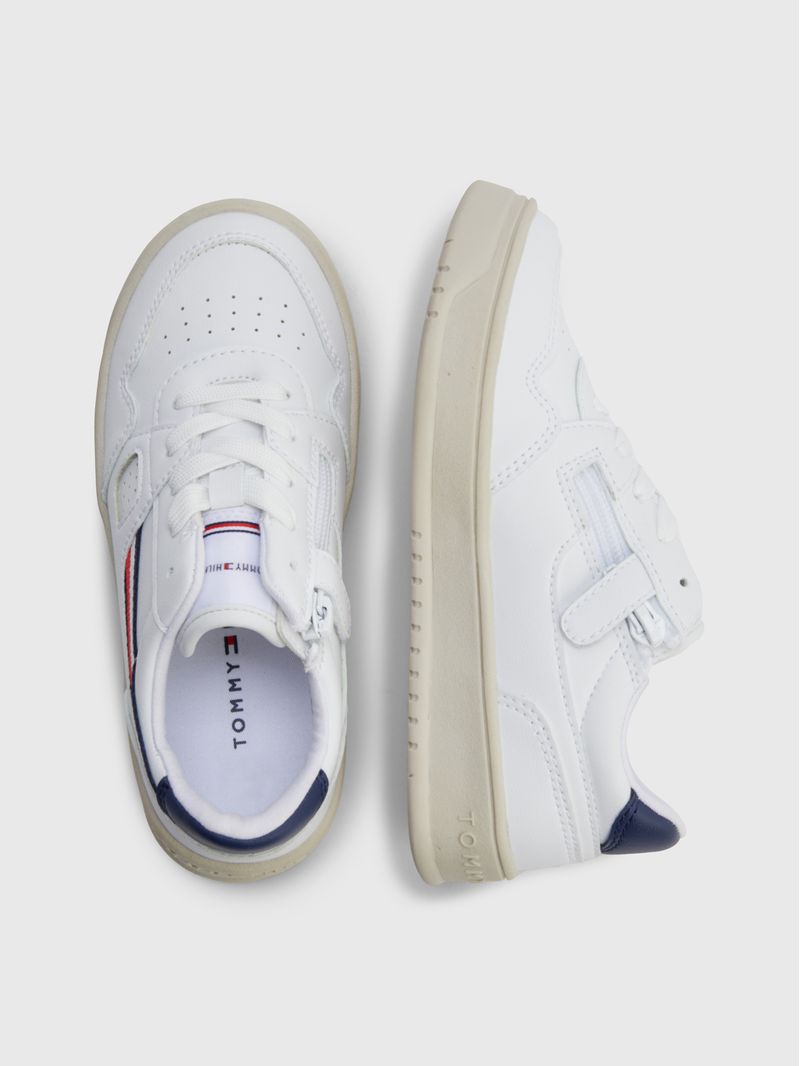 Zapato-tenis-con-rayas-para-niños