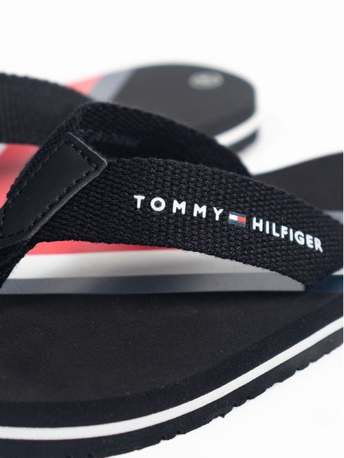 CHANCLETAS DE PISCINA CON LOGO TH EN LA PLANTILLA