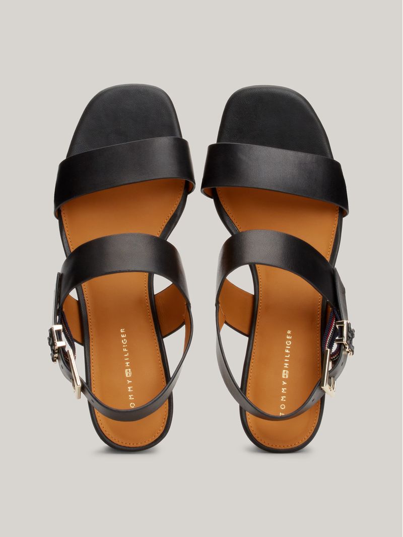Sandalias de cuero con tacón ancho y monograma Tommy Hilfiger