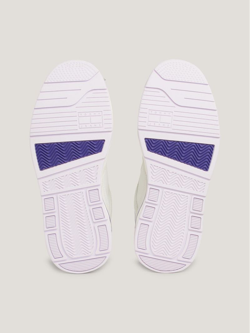 Zapato-tenis-con-suela-con-camara-de-aire