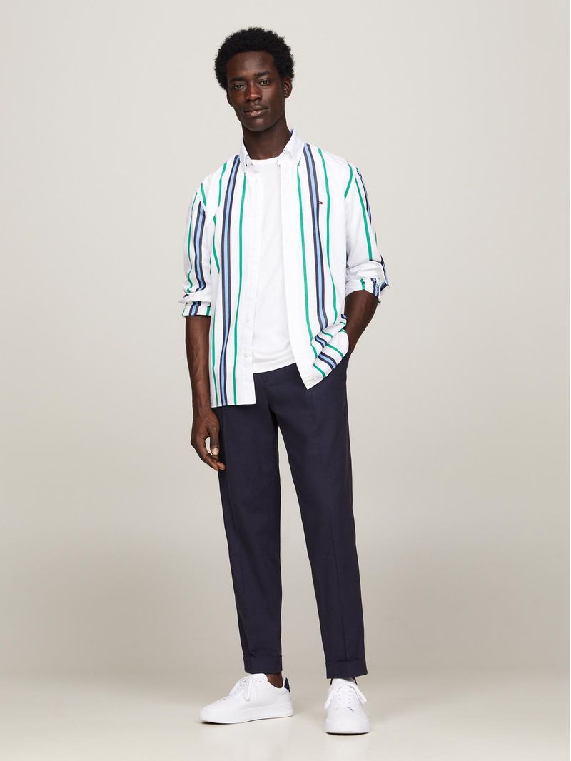 Camisa-tipo-polo-de-rayas-con-corte-regular