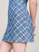 Vestido-lencero-corto-de-cuadros-escoceses
