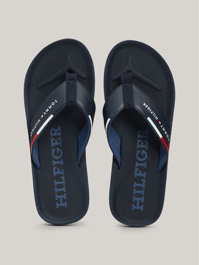 Chancletas-con-logo-en-la-tira