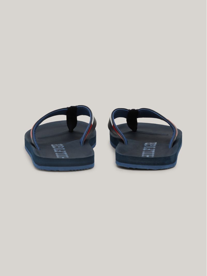 Chancletas-con-logo-en-la-tira