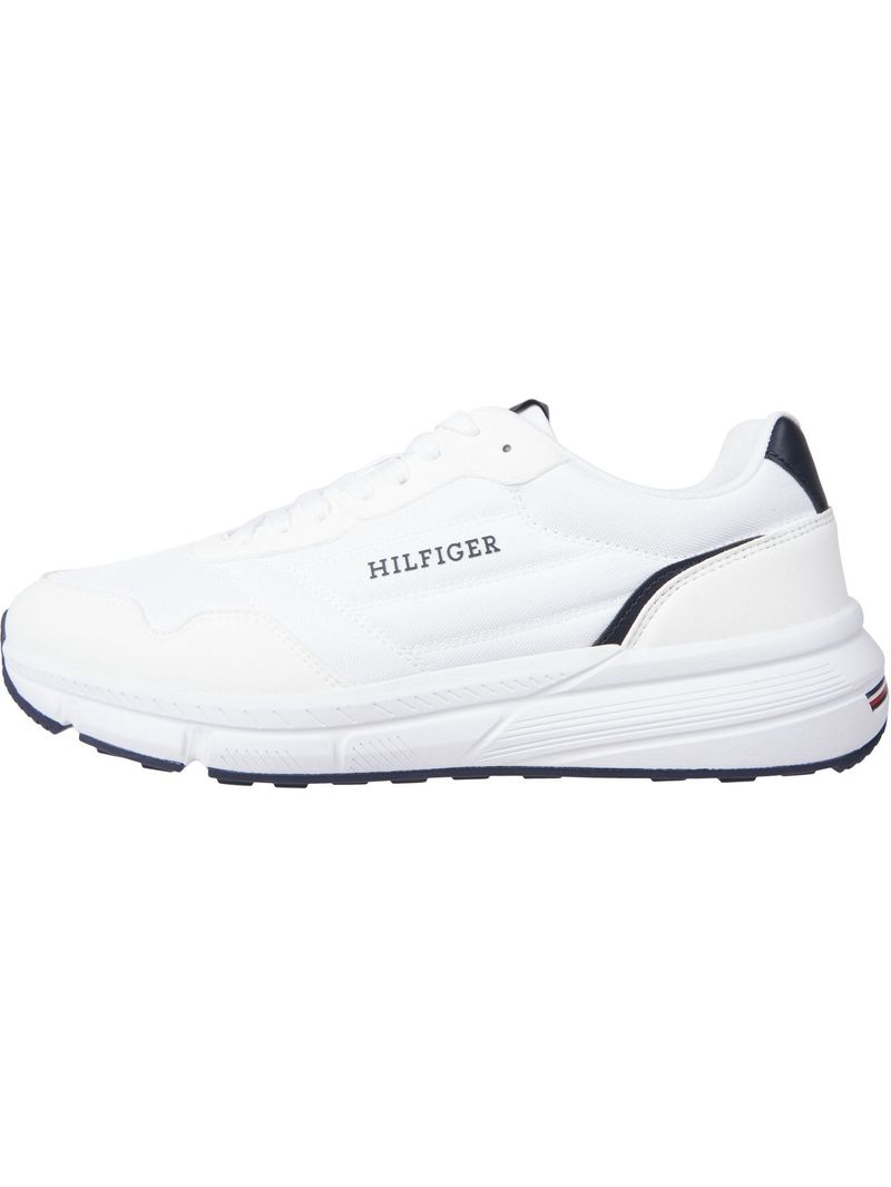 Zapato-tenis-robustas-con-mezcla-de-texturas