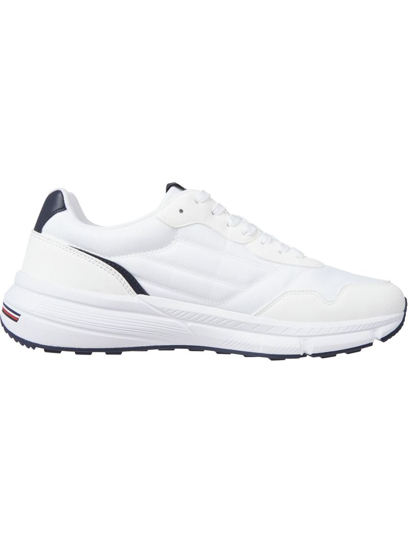 Zapato-tenis-robustas-con-mezcla-de-texturas