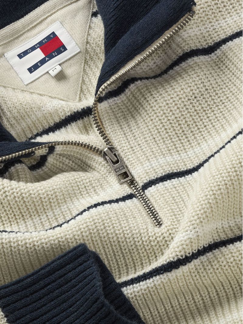 Sueter-de-rayas-con-media-zipper
