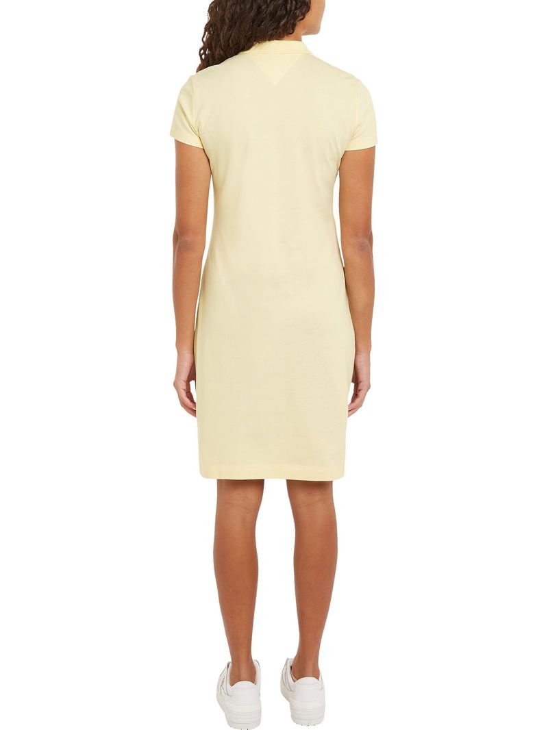 Vestido-tipo-polo-de-corte-slim
