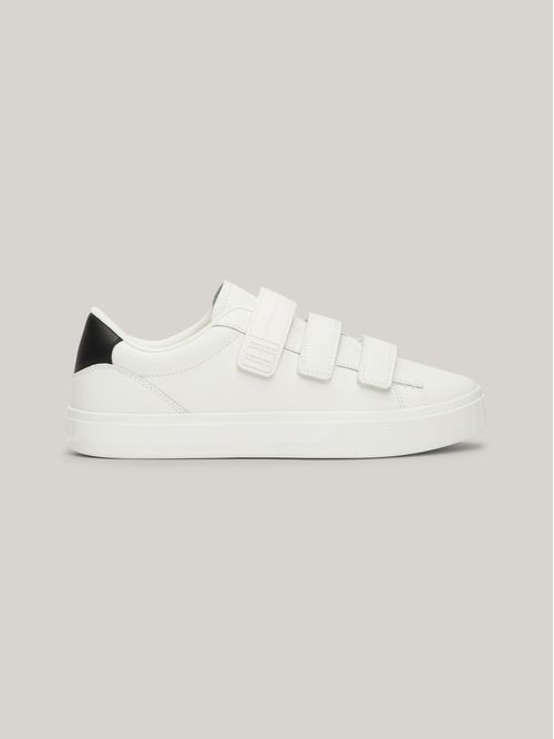 Zapato tenis de Cuero con cierre de velcro