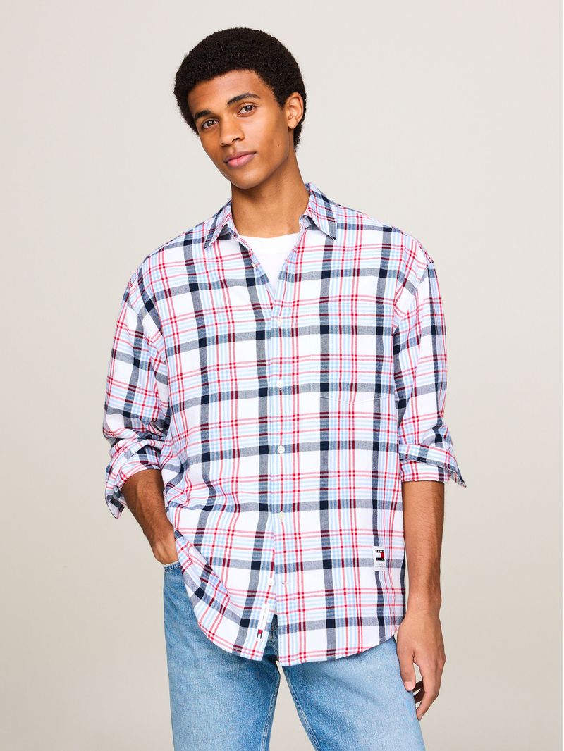 Camisa-regular-de-cuadros-con-logo