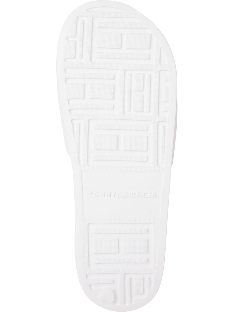 Chancletas-con-logos-y-tiras-en-tejido-trenzado