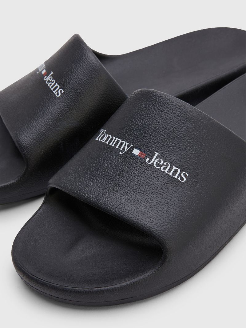 Chancletas-con-parche-con-logo-de-Tommy-Jeans