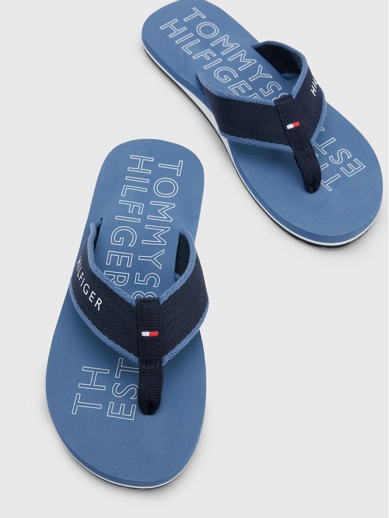 Chancletas-de-tejido-trenzado-con-logo