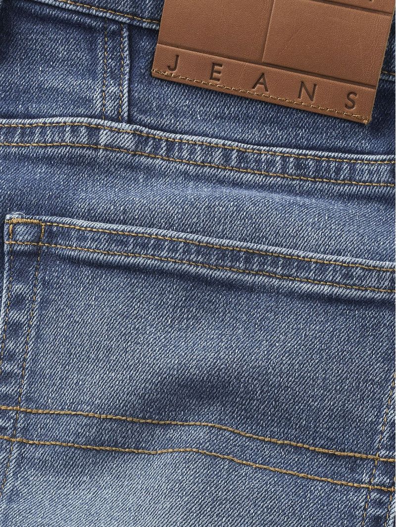 Jeans-Mom-con-logo
