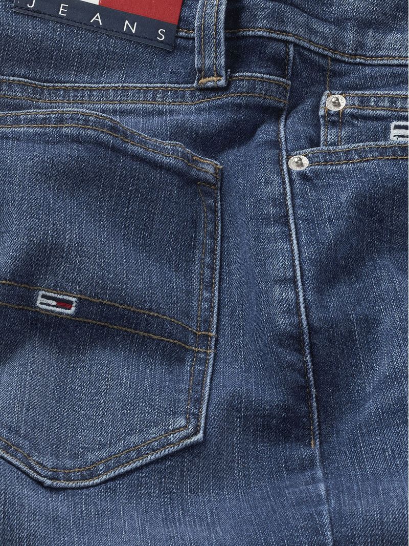 Jeans-Simon-ceñidos-con-efecto-desteñido