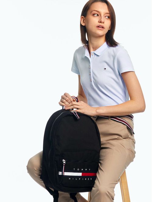 Polo de corte slim con logo