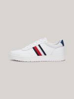 Zapato-tenis-deportivos-con-suela-dentada