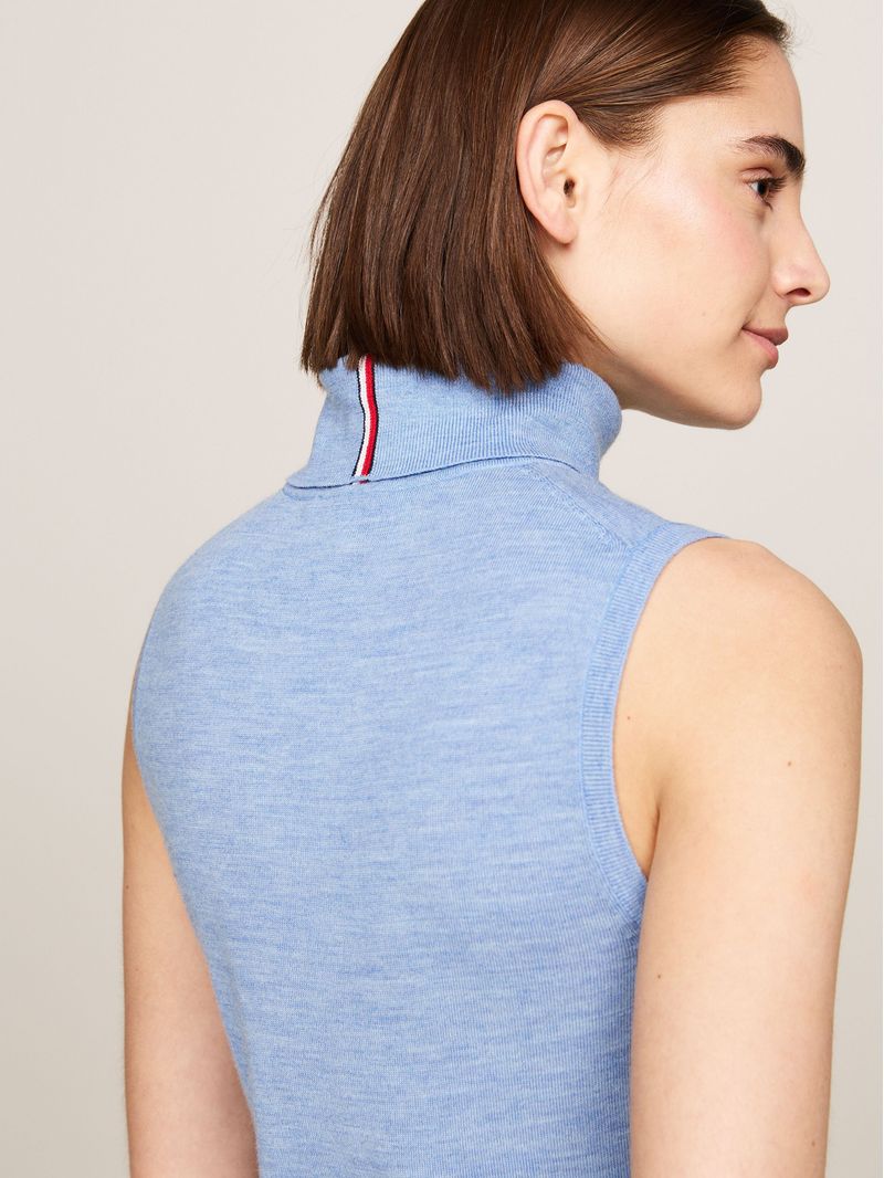 Sueter-sin-mangas-con-cuello-cisne