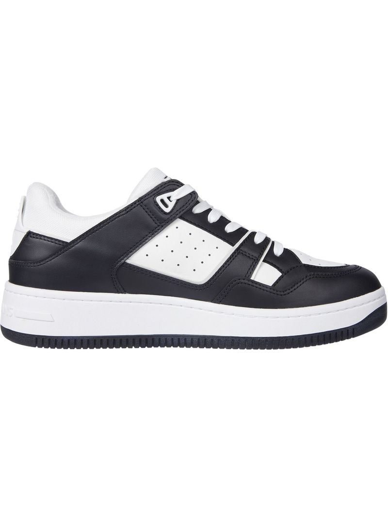 Zapato-tenis-de-cuero-con-parche-en-relieve