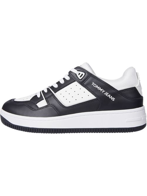 Zapato tenis de cuero con parche en relieve