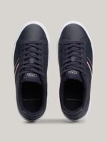 Zapato-tenis-de-tenis-con-cinta-distintiva