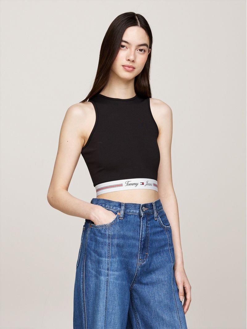 Bralette-cropped-con-efecto-cut-out-trasero