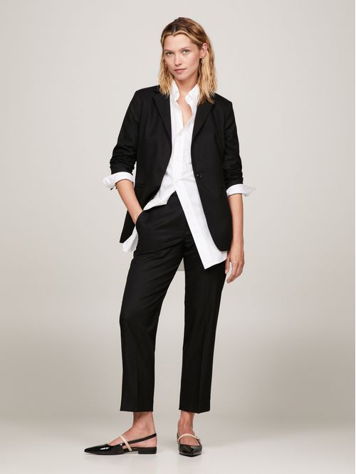 Pantalón chino de pierna recta y corte slim