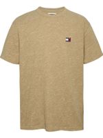 Playera-con-logo-de-parche-de-corte-slim